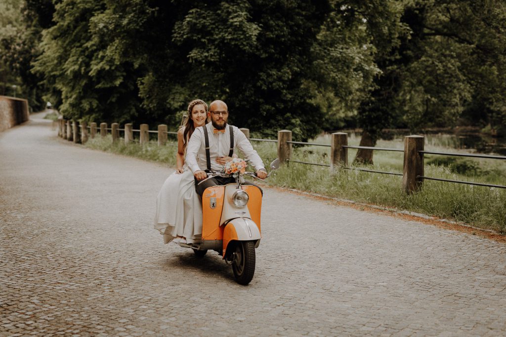 Hochzeitsreportage Kloster Neuzelle Berlin Roller