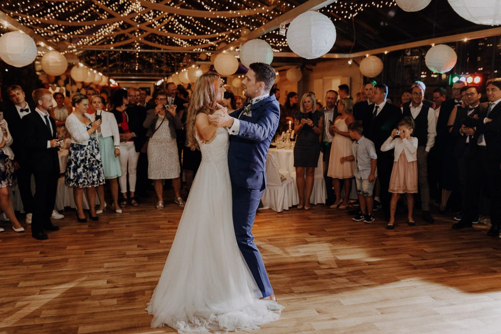 Hochzeit Hotel Doellnsee Eröffnungstanz