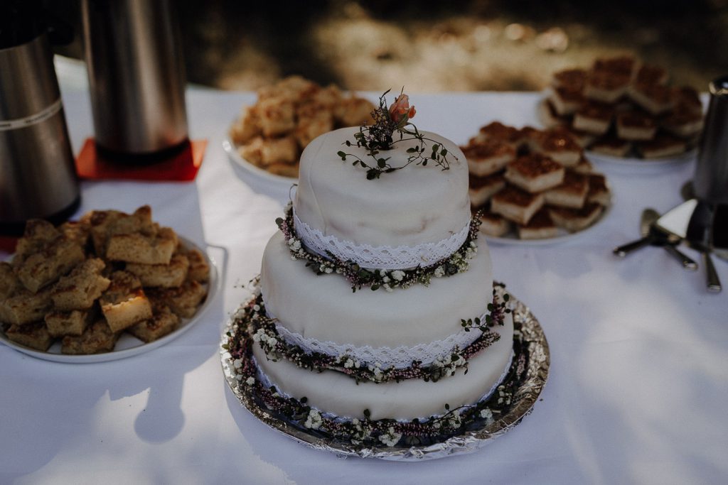 Hochzeitstorte Hotel Doellnsee